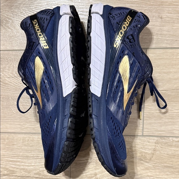 Brooks Men's Athletic Shoes in Navy and Gold - Picture 4 of 7